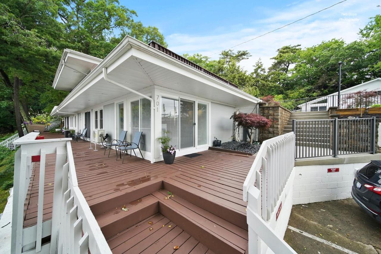 Holiday Hill Resort Saugatuck Exterior photo